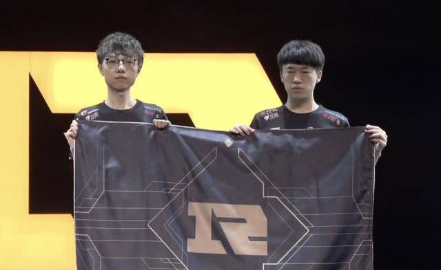 名记：首份报价被拒后，利物浦认为今夏无法完成引进伊萨克