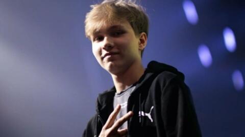 马丁内斯：输球能让球队成长；球员受伤或停赛就不会留在集训